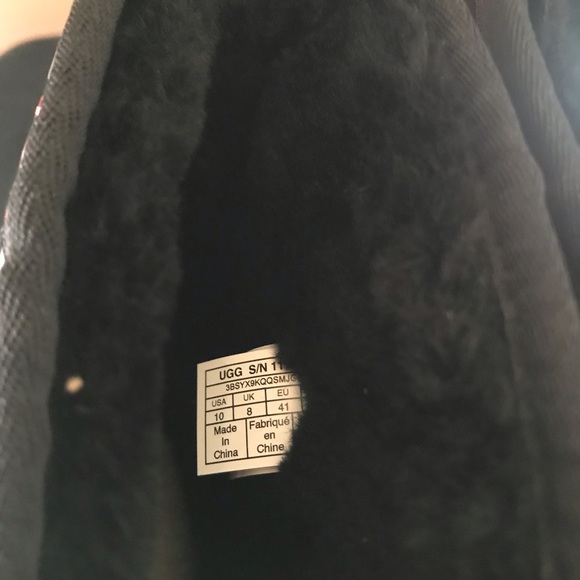 UGG CLASSIC SHORT STUD II Boots Size 8,10 - Picture 6 of 12